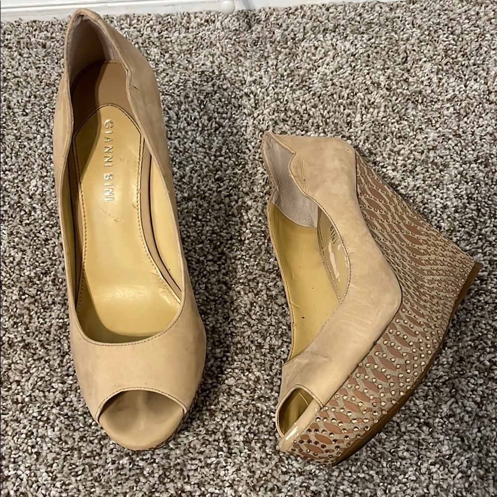 Gianni Bini Tan Wedge Peep-Toe Heels